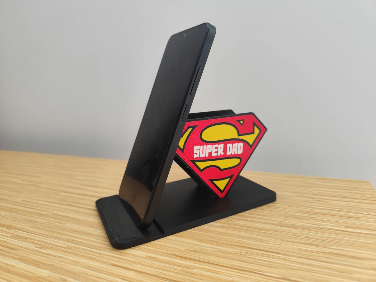 Stand Herói Supremo – Suporte 3D “Super Dad”